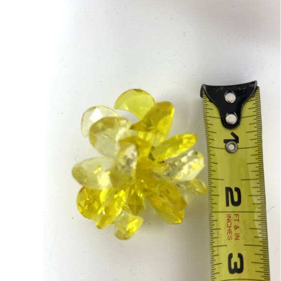 Vintage Lucite MOD Faceted Light & Dark Yellow Flower German Brooch - Picture 8 of 8
